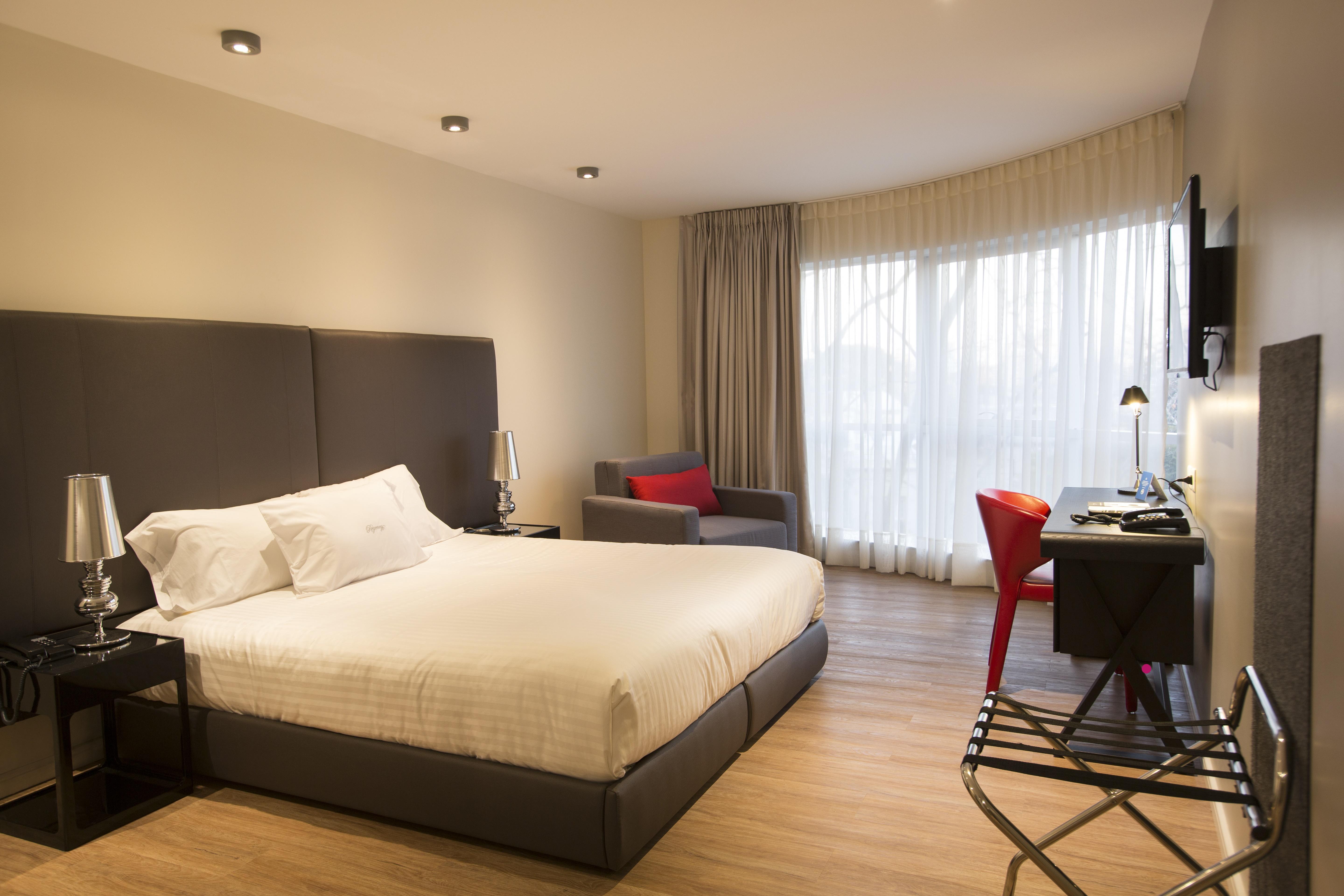 Regency Way Montevideo Hotel Exterior foto